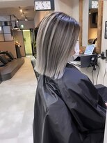 サニー 渋谷(SUNNY) 切りっぱなしバレイヤージュ、ハイライトアッシュグレージュ