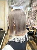 ミルクティーベージュ