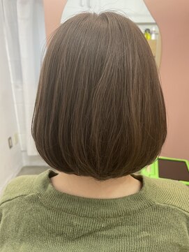 シーヤ(Cya) 髪質改善カラー/イルミナ/ジアミン除去/ナチュラルボブ