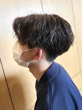 ニアウ 伊勢崎連取店(Niau) センターパート刈り上げマッシュツイストスパイラルパーマメンズ