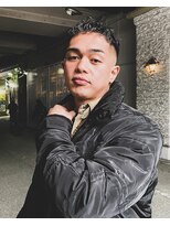 ルアウラフ(LUAU LOUGH)&nbsp;【YASU】クロップ &ラフカール/Instagram-@yasu_lough_