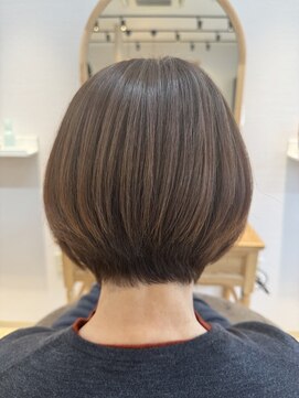 アリビオ(alivio) 【スッキリまとまり】グラデーションボブ