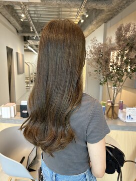 シダ(sida SAIIN) 【牧内】アッシュベージュ/ロングヘア/20代30代