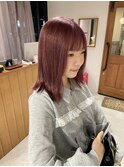 ピンクベージュ