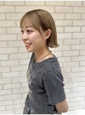 透明感ベージュボブ