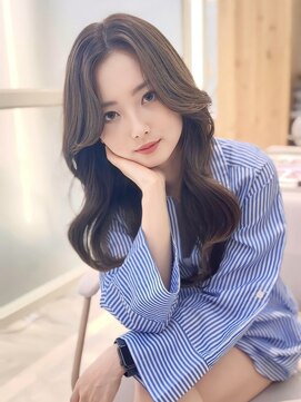 アマトウキョウ アユンチェ(AMA TOKYO×AYUNCHE) 韓国ヘア　2wayバング  レイヤーカット くびれヘア  顔周り/