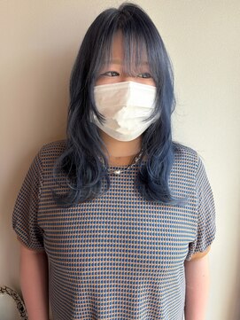 ツイギー 宮西店(TWiGGY) レイヤーカット×ブルーカラー