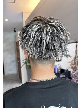 サロンド ココ(Salon de COCO) ホワイトメッシュ、ツイスト