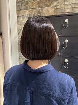 ツヤっとまとまるボブスタイル