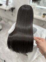 シシ 銀座(sisi) 【縮毛矯正/髪質改善/トリートメント/白髪染め/白髪ぼかし】