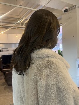 ライン(LINE) オリーブベージュ/ブリーチなしダブルカラー