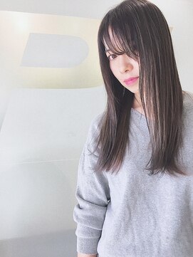 ピエドプールポッシュ(PiED DE POULE POCHE) 透け感のあるナチュラルストレートヘアー