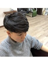 サロン ル イヴィ(Salon Le Ivi) マッシュ風ショートヘア