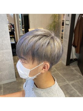 キャラ シャローネ 池袋(Chara Chalone) ホワイトシルバーショート【キャラシャローネ 池袋/本松】