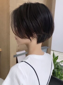 ビュー フクオカ(VIEW FUKUOKA) 美髪にオトナかわいいホワイトグレージュネビージュショートボブ