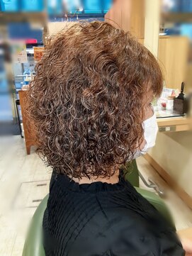 アエラス(Aeolus) パーマスタイル