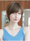 20代30代大人可愛い斜めバング小顔ショートシルキーベージュ