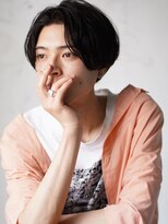 ロミーオム 本厚木(ROMMY. Homme) ジェンダーレス、センターパートで色気ミディアム