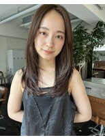 ロングレイヤー斜めバング