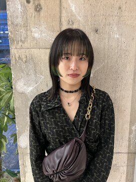 ピーロ(piilo) 顔周りカット/レイヤーカット/デザインカラー