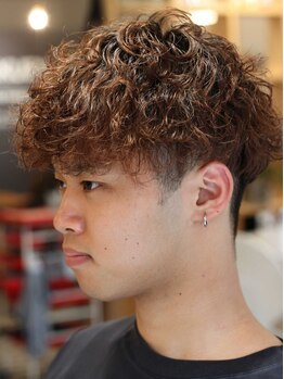 クラップスガクエン(CLAPS GAKUEN)の写真/年間1000スタイル以上のメンズパーマを提供★人気の波巻パーマ等個性や髪質に合わせたメニューをご提案◎