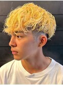 イエローカラー ブリーチ マッシュ ニュアンスパーマ 20代