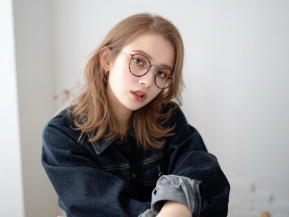 カラーズ ウィズ ブルック(COLORS with BROOK)の写真