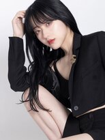 ロムーク 表参道(LOMKH)&nbsp;ロングレイヤーカット顔周りシールエクステ秋ヘーゼルグレージュ