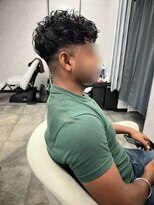 ウヌ ヘアルーム(uNu Hair Room) フェード、スペインカール