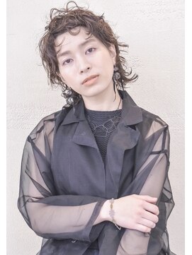 ヒアカアヴェダ 天神VIORO (Heaka AVEDA) ウルフパーマ【20代/30代/40代/髪質改善】