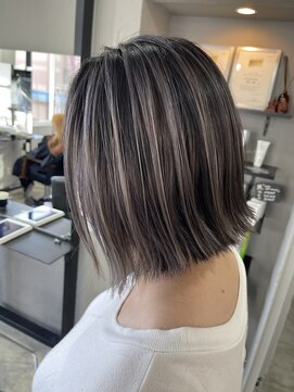 ヘアデザイン ゴドバン(Hair Design Gdobant) ハイライト/バレイヤージュ/ボブ/切りっぱなし/岡山/人気