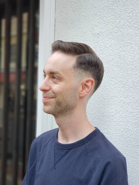 ウル(ulu) ビジネスカット barberスタイル