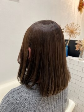 レム(REM) グレージュ