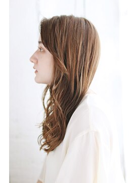 シュシュット(chouchoute) 大人かわいいこなれ美髪ミディホワイトグレージュネビージュ/035