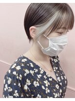 イルウィ(irwi)&nbsp;【トレンド】ホワイトベースインナーグレージュ　ショートヘア