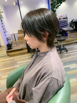 ヘアースパリゾート リアン 燕三条店(Lien) ショートウルフ_ダークオリーブ