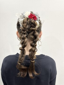 ピノ(pino.) 編みおろしツインポニー