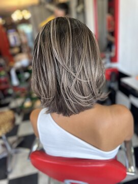 ロック フィールド レイヤーボブバレイヤージュ