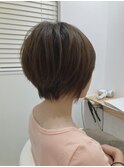 レイヤーエモージュ小顔カットシースルーバング大人ガーリー