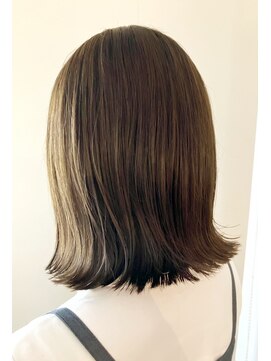 プラスワン 自由が丘(+ONE) 【+ONE自由が丘】オリーブベージュ+外ハネボブ