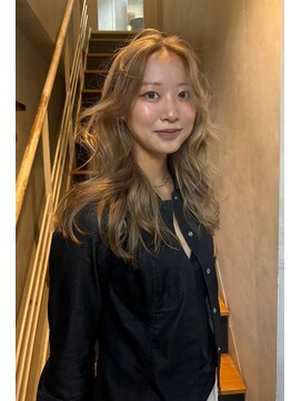 ジーナ(XENA) 夏のヘアアレンジ ラテベージュ