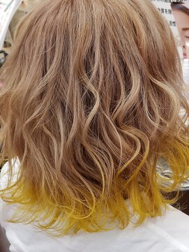 ヘアアンドメイクビ美(Be) 裾カラーイエロー