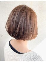 レベンス(Lebens)&nbsp;前下がりスリークボブ×ベージュカラー