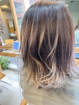 ヘアアンドライフ エジェリデイズ(hair&life egerie days)&nbsp;根元が伸びても気にならないカラー