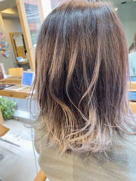 ヘアアンドライフ エジェリデイズ(hair&life egerie days) 根元が伸びても気にならないカラー