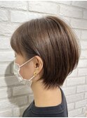 スモーキーベージュ×ショートボブ