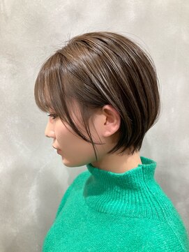 ヨム(YOMU) 美人ショート