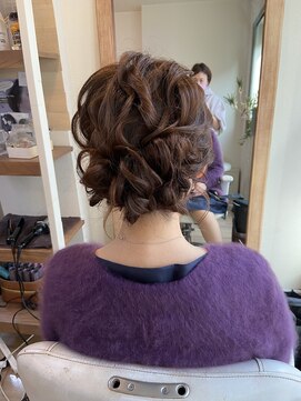 ロカット サロン(Roquat Salon) ロングシニヨンアレンジ袴、卒業式に【ヘアセット/立川/立川南】