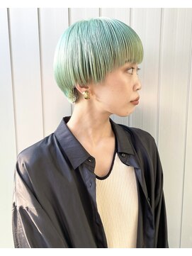 ジュリエッタ(giulietta) ホワイトグリーン×ベリーショート