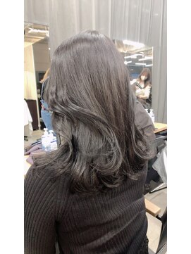 アリュウル 表参道(ALLURE) 透明感グレーブルー くびれヘア